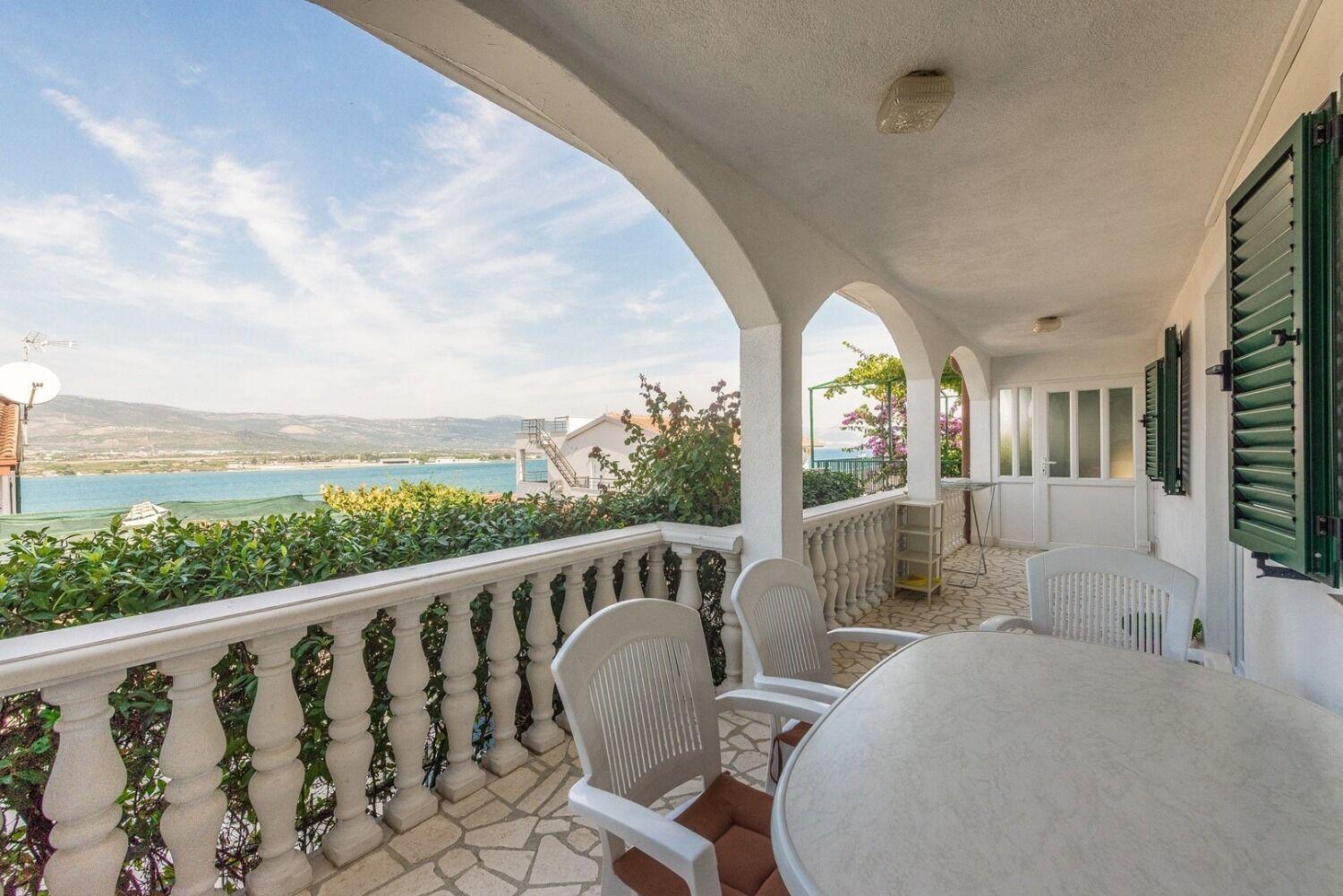 Apartment Bubi Trogir Luaran gambar