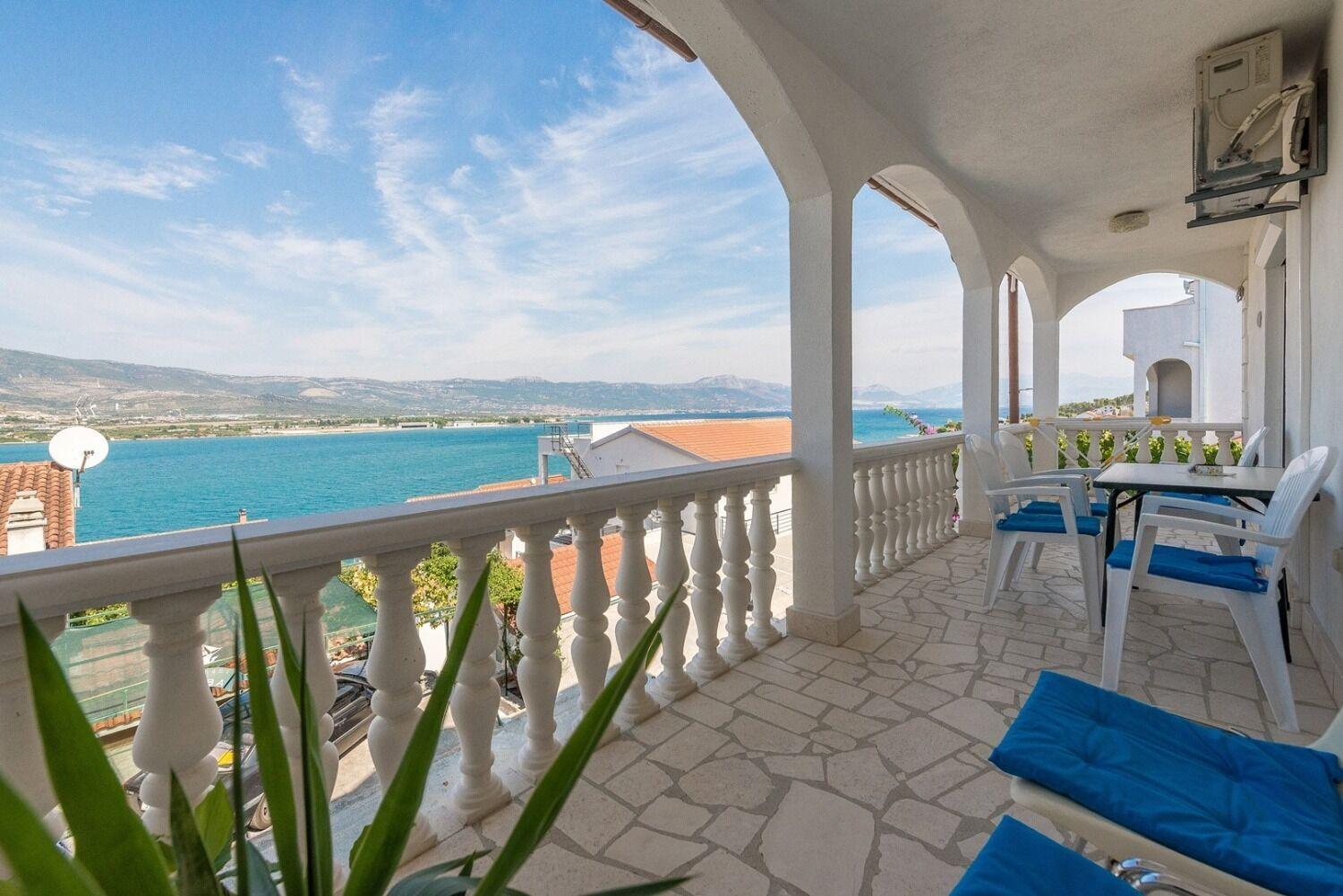 Apartment Bubi Trogir Luaran gambar