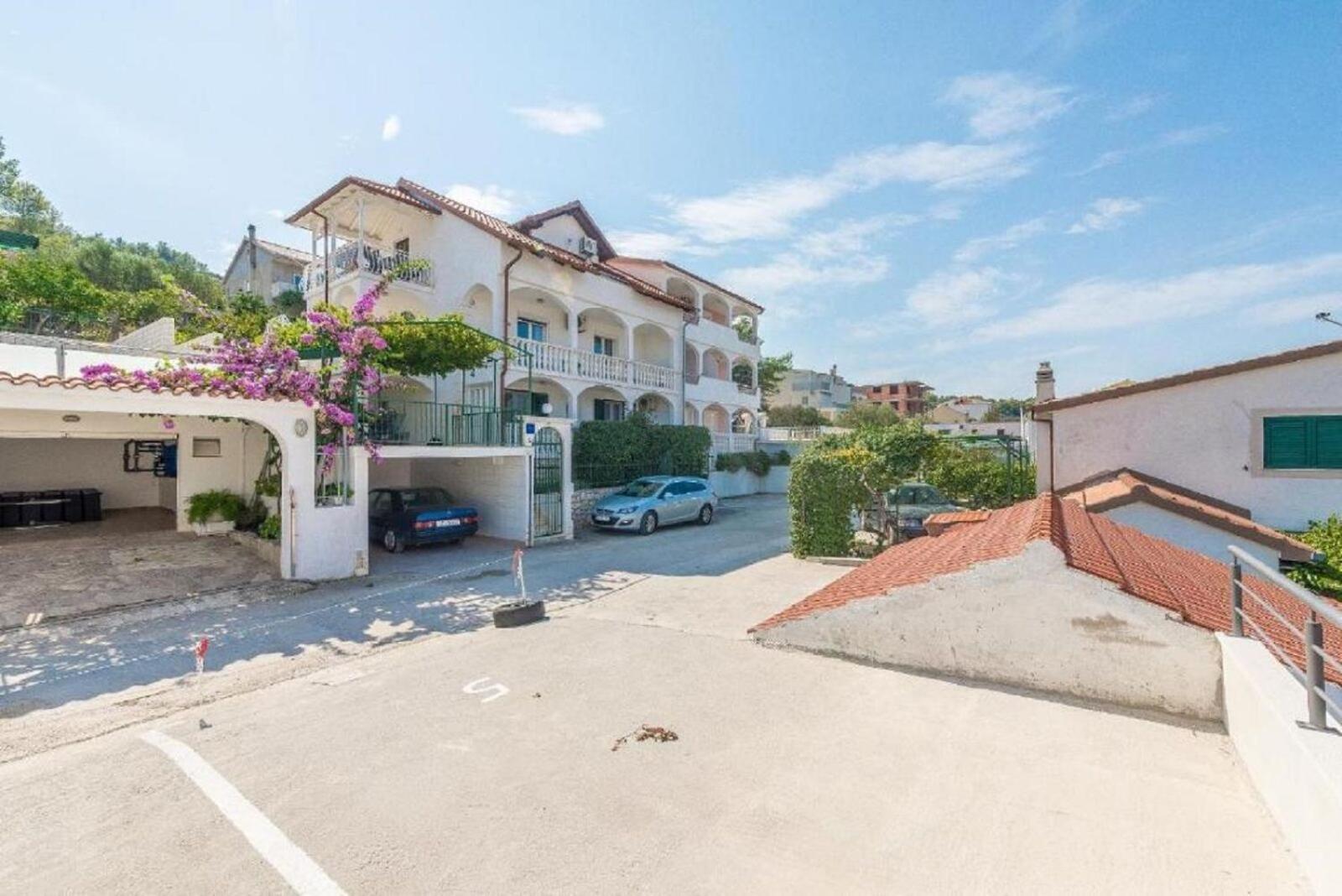 Apartment Bubi Trogir Luaran gambar