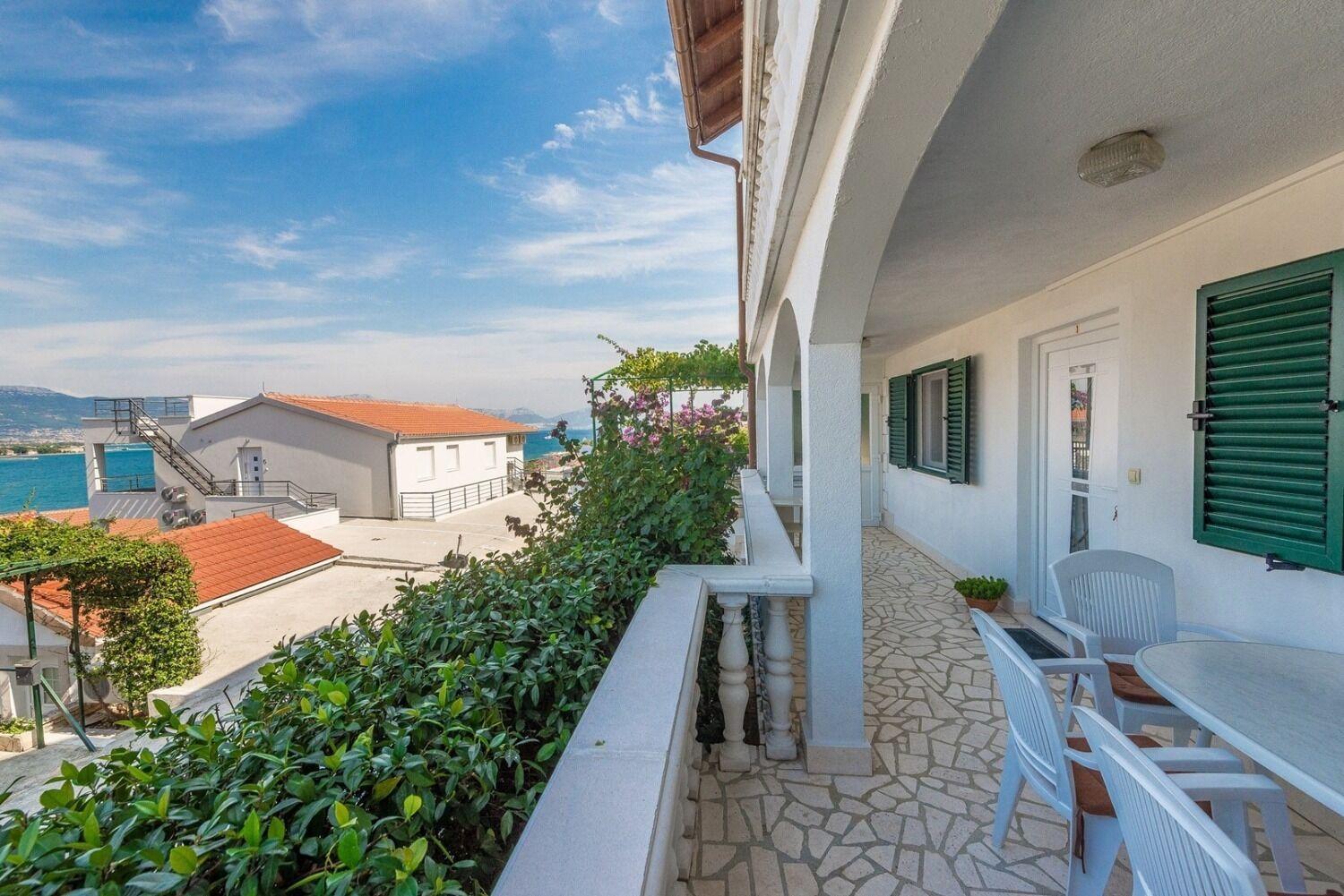 Apartment Bubi Trogir Luaran gambar